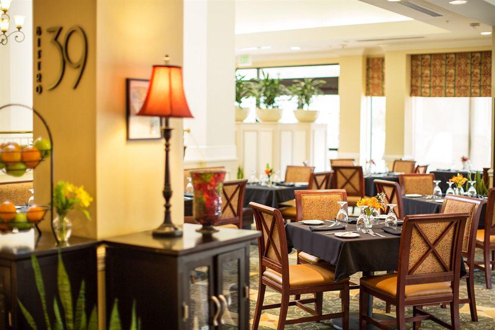 Hilton Garden Inn San Diego Del Mar Extérieur photo